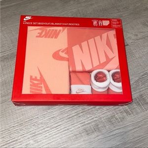 Nike 4 Piece Baby Set